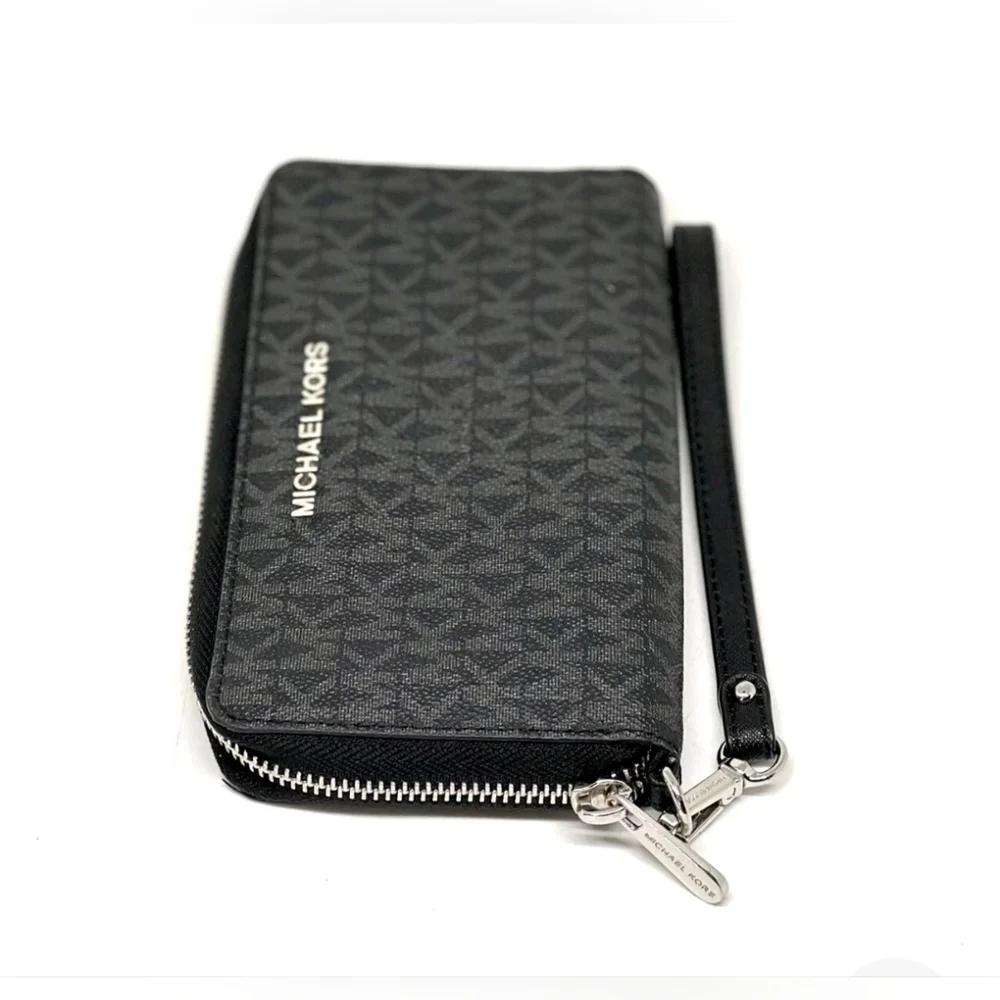 Michael Kors Black Wallet‎
